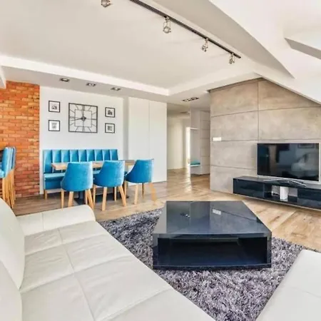 Golden Sw Barbary Apartment